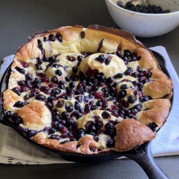 blueberry-muffin-dutch-baby