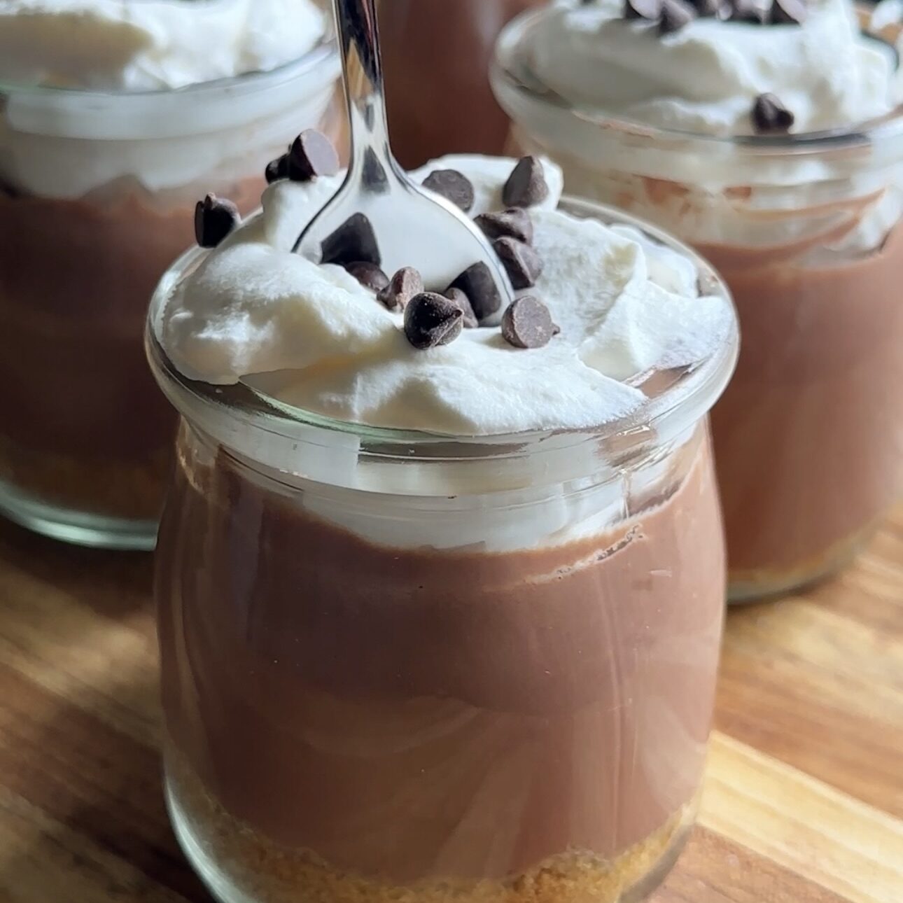 greek-yogurt-chocolate-cream-pie-cups