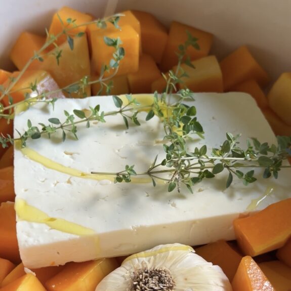 extra-creamy-roasted-feta-soup